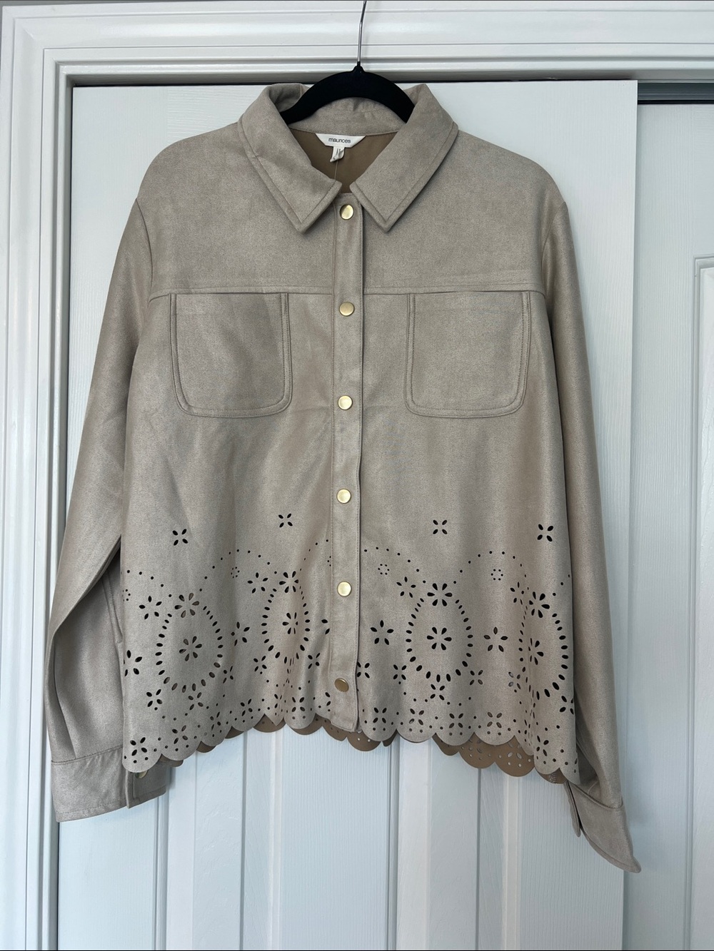 Maurices Super Soft Light Weight Laser-Cut Jacket in Beige Size Large NWT